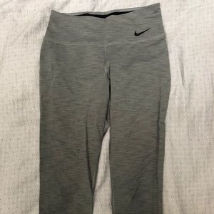 Nike workout legginngs